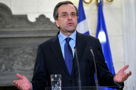 Grecia dă semne că stă singură în picioare. Premierul scoate taxele introduse în criză