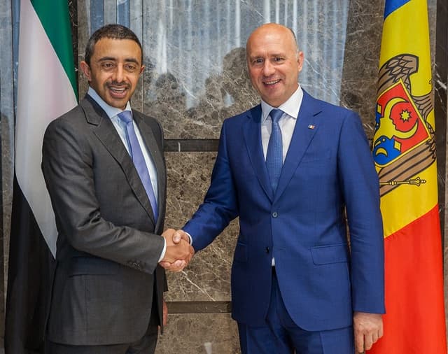 Pavel Filip a propus companiilor din Emiratele Arabe Unite privatizarea Moldtelecomului şi Air Moldova