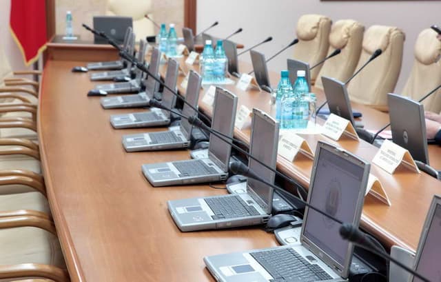 Guvernul prevede să aprobe pînă la 14 octombrie modificările la bugetul pe anul 2015