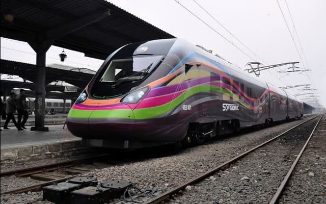 România: Guvernul a discutat cu firme chineze realizarea unei linii feroviare de mare viteză Bucureşti-Iaşi-Chișinău