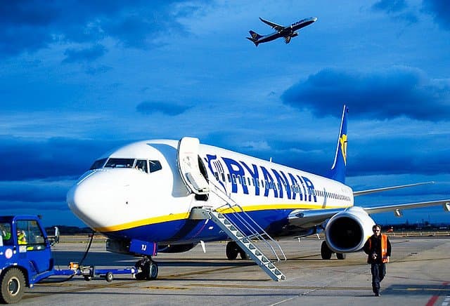 Авиакомпания Ryanair опротестует решение суда о выплате 10 млн евро за нарушение трудового законодательства Франции