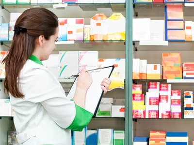 Mai multe medicamente vitale vor reapărea în farmaciile din țară