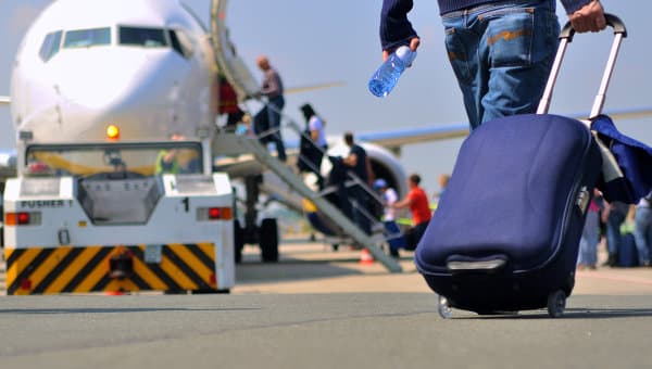 Transportul aerian de pasageri a înregistrat o creștere de 37%