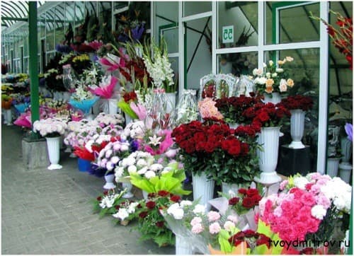 Multiple nereguli depistate la comercianții de flori