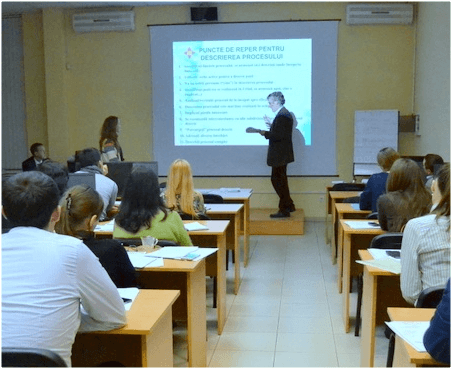 Instruirea funcţionarilor publici în domeniul managementului financiar şi control continuă