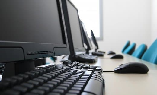 Трудовые книжки переведут в электронный формат