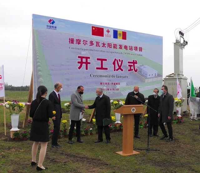 La Criuleni va fi construit un parc fotovoltaic