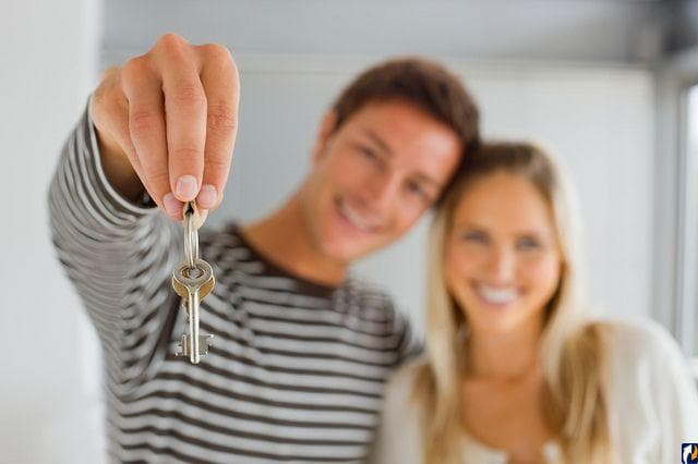 Locuinţele pentru familiile tinere şi diminuarea fenomenului salariilor în plic, în atenţia Premierului