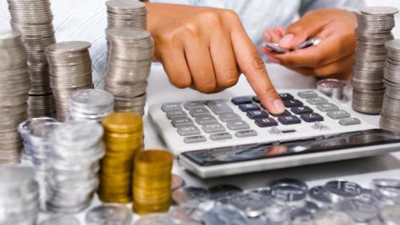 Средняя номинальная зарплата по экономике в октябре 2015 г.  увеличилась