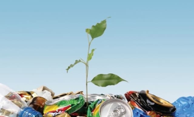 A fost lansată prima fabrică din Moldova pentru reciclarea deşeurilor