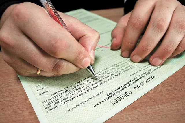 Ucraina a majorat prețul poliței „Carte Verde” pentru călătoriile în Moldova