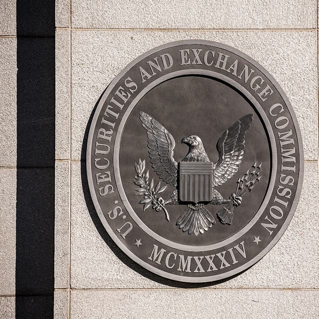 SEC ослабляет требования по внутреннему контролю для малых предприятий