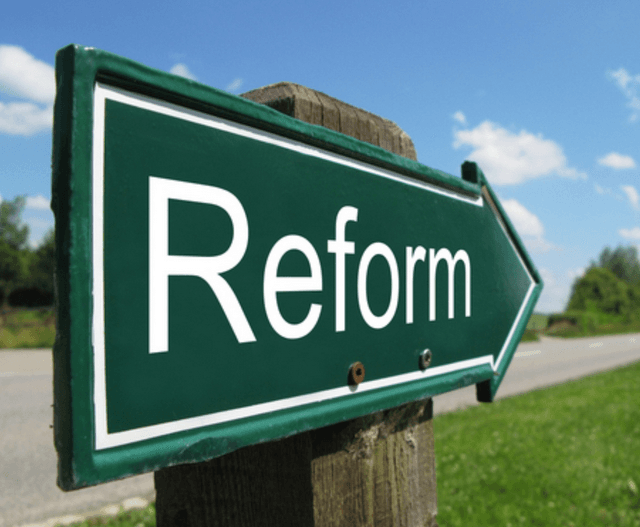 Guvernul va angaja consilieri europeni pentru implementarea reformelor