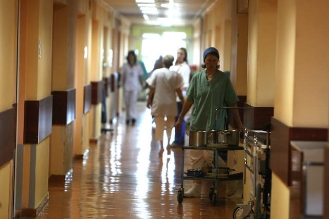 Decis: Spitalele nu vor fi privatizate
