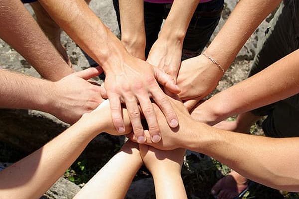 Comisia de certificare a organizaţiilor gazdă a activităţii de voluntariat aşteaptă dosare