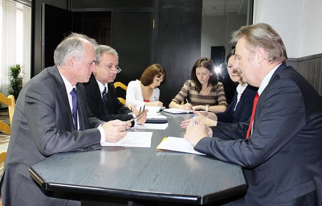 IFPS continuă colaborarea cu Administraţia Fiscală şi Vamală a Olandei