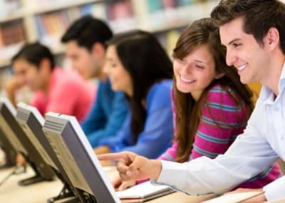 Tinerii din Moldova ar putea obține diplome de studii fără a merge la universitate