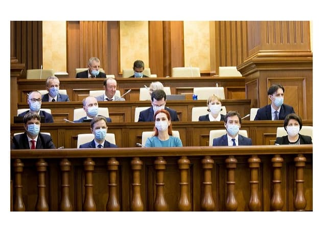 Parlamentul a acordat vot de încredere noului Guvern