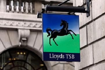 Lloyds уволит каждого десятого сотрудника