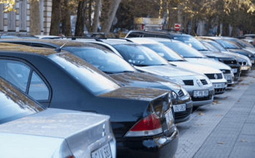 11 компаний готовы строить автопарковки в центре Кишинева
