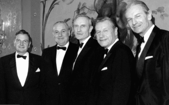 După 146 de ani, familia Rockefeller renunţă la industria petrolieră pe baza căreia şi-a clădit averea