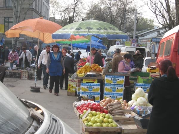 Acțiuni de combatere a comerţului stradal ilicit