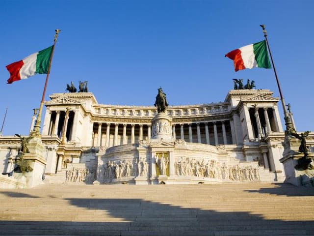Italia se alătură statelor care vând obligațiuni cu scadența la 50 de ani