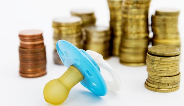 Пособие по материнству и по уходу за ребенком при отсутствии в расчетном периоде застрахованного дохода в связи с отпуском по уходу за ребенком до 4 лет