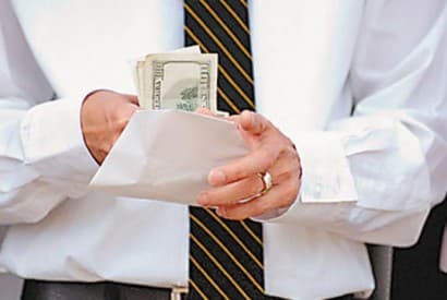 Внушительные штрафы за выплату «серых» зарплат
