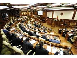 Deputaţii au operat modificări la politica bugetar-fiscală