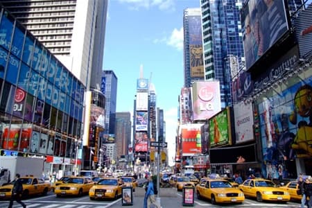 США: экономика разогналась до максимума за 2,5 года