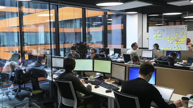 50 профессиональных праздников работников РМ без приостановления трудовой деятельности