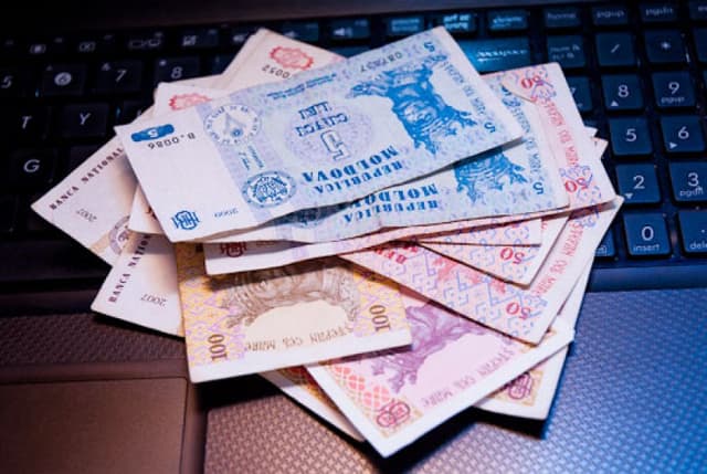 Deprecierea leului de la începutul anului 2015 a depăşit dublu indicii deprecierii  sale din anul trecut