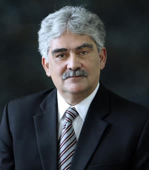 Модель экономического развития под управлением муллы