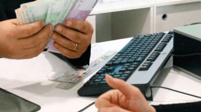 Evoluţia pieţei creditelor în luna decembrie 2015: grafice, structura creditelor pe ramuri
