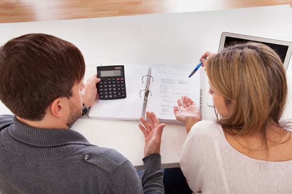 Moldovenii contractează tot mai puține credite de consum