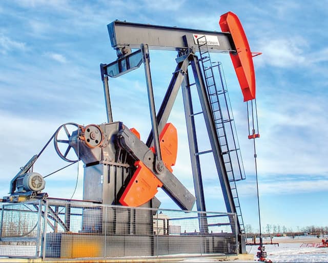 Ţiţeiul ieftin a redus 195 mii de locuri de muncă din SUA