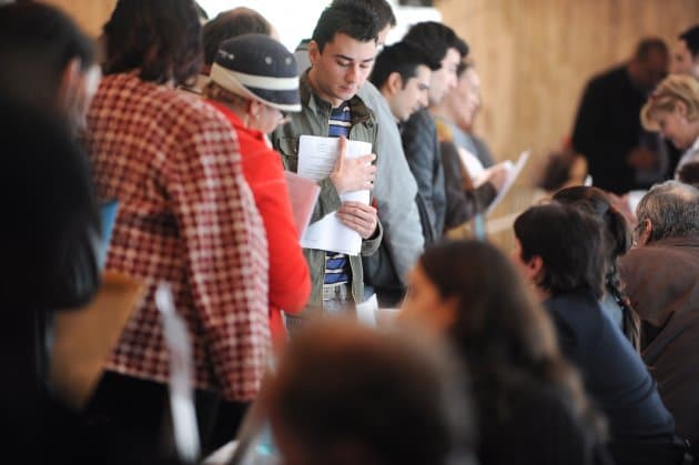 Patronatele franceze propun o terapie de şoc pentru combaterea şomajului record