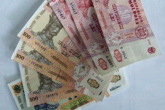 Rata dobînzii la creditele în lei a coborît sub un nou prag psihologic, de 10 la sută