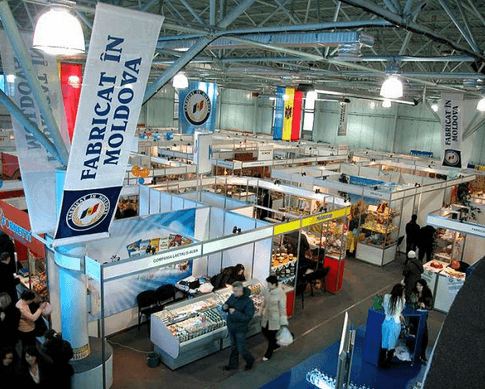 На выставке ”Сделано в Молдове” виноделы продали продукции на 200 тысяч леев