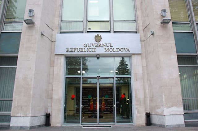 Guvernul și-a asumat răspunderea pentru patru proiecte de legi