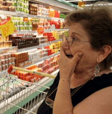 Situaţia pe piaţa valutară va duce la creşterea costului vieţii