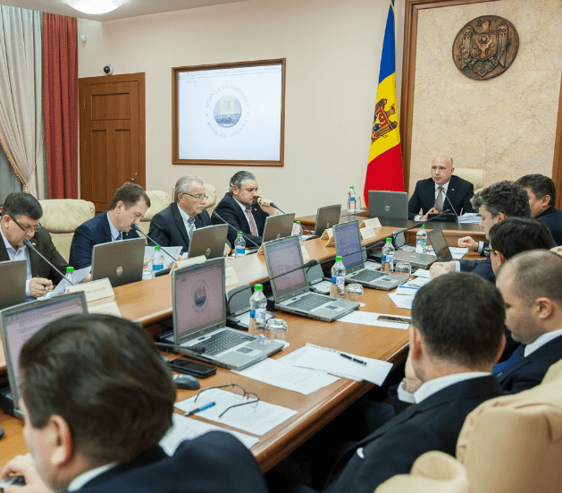 Pensiile angajaţilor structurilor de forţă vor fi stabilite şi achitate de către CNAS