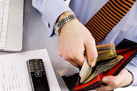 Объем выводимых из банков Греции средств составил от 300 млн до 500 млн евро в день