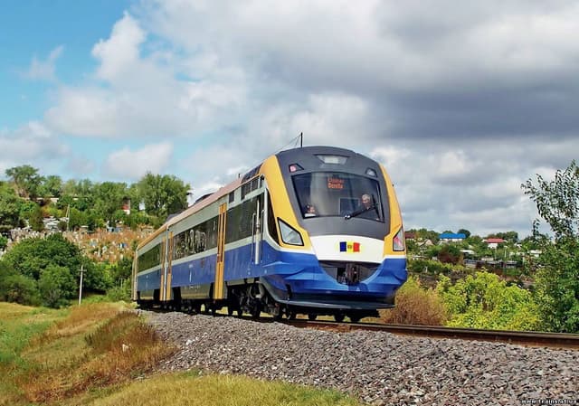 ЖДМ объявила тендер на покупу 12-15 новых грузовых локомотивов