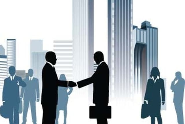 Деловая активность в сфере услуг РФ достигла максимума за 3,5 года