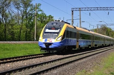Один из отремонтированных в Румынии поездов введен в эксплуатацию