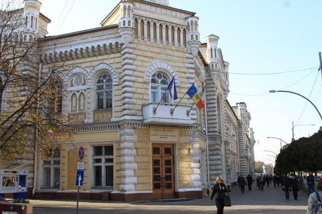 Primăria Chișinău începe stingerea datoriilor faţă de Termoelectrica