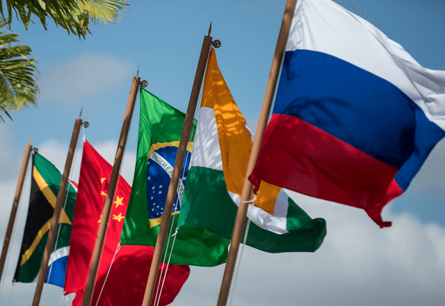 BRICS crează concurență FMI