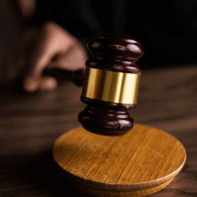 Repararea prejudiciului cauzat prin acţiunile ilicite ale organelor de urmărire penală, ale procuraturii şi ale instanţelor judecătoreşti